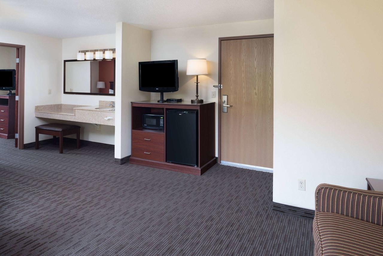 Americinn By Wyndham Valley City Conference Center Extérieur photo